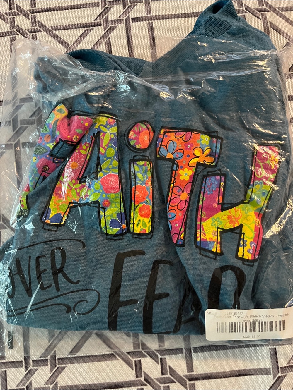 New Floral 'Faith' over Fear Graphic V-Neck Top - Blue 3/4 sleeve (L)